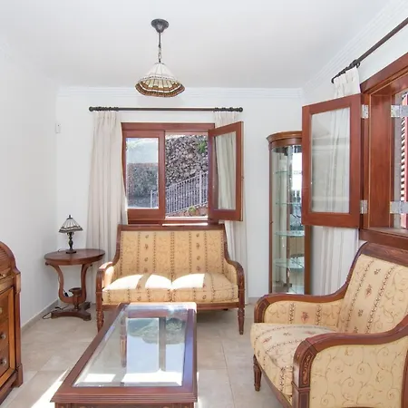 Mogaren Bed & Breakfast *