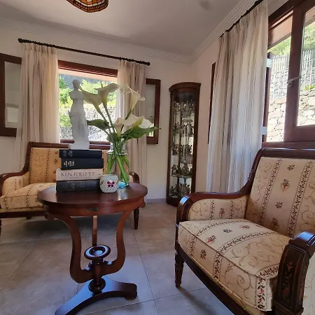 Mogaren Bed & Breakfast *